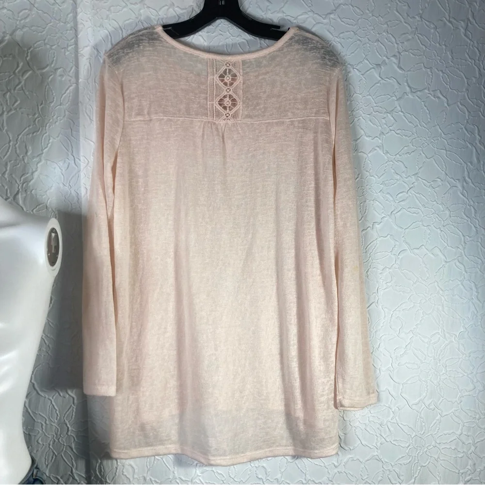 ✨ Cato Lightweight Tunic Blouse – Soft & Feminine ✨ - Picture 5 of 14